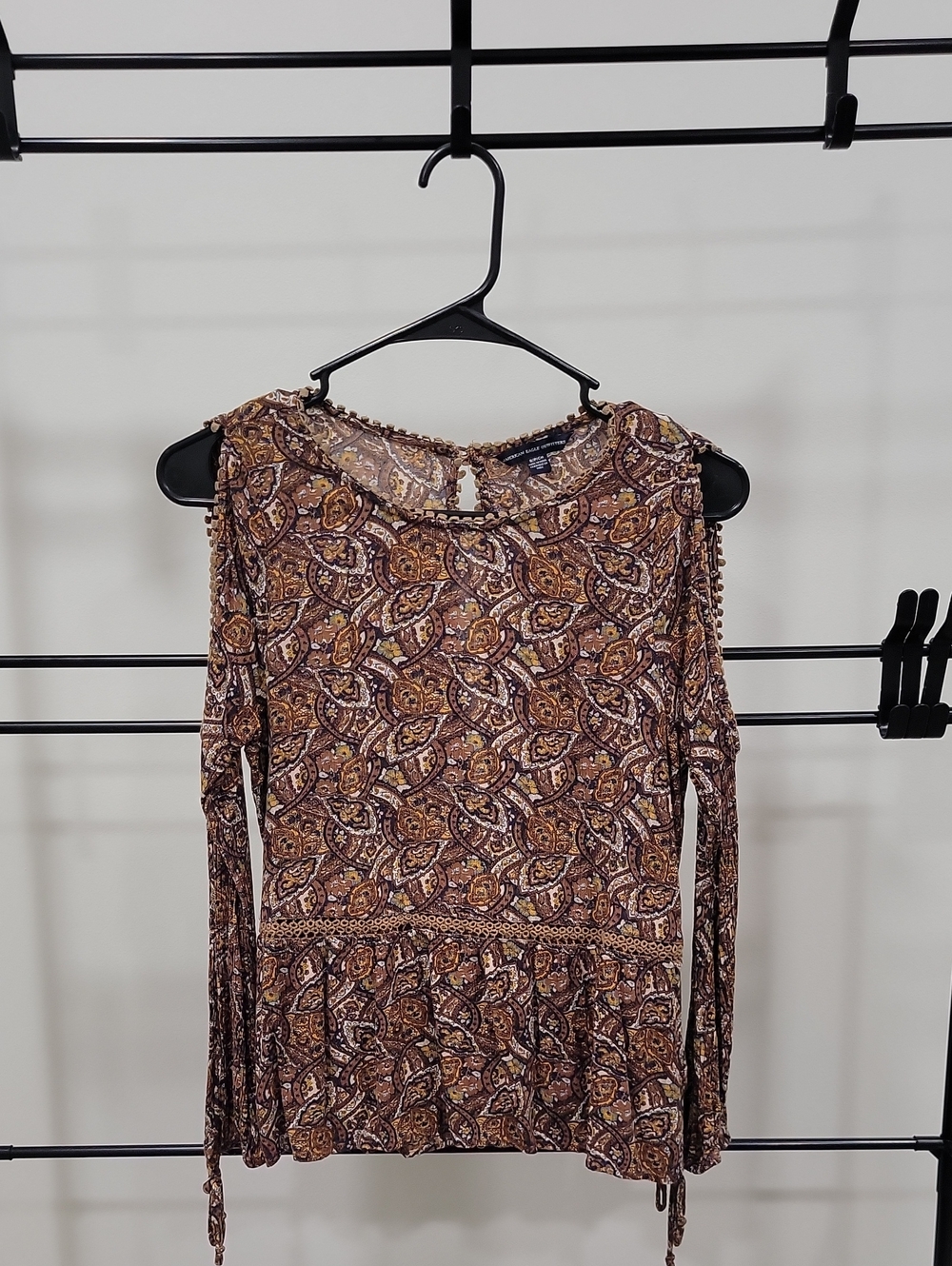 American Eagle Outfitters Brown Paisley Long Sleeve Cold-Shoulder Top